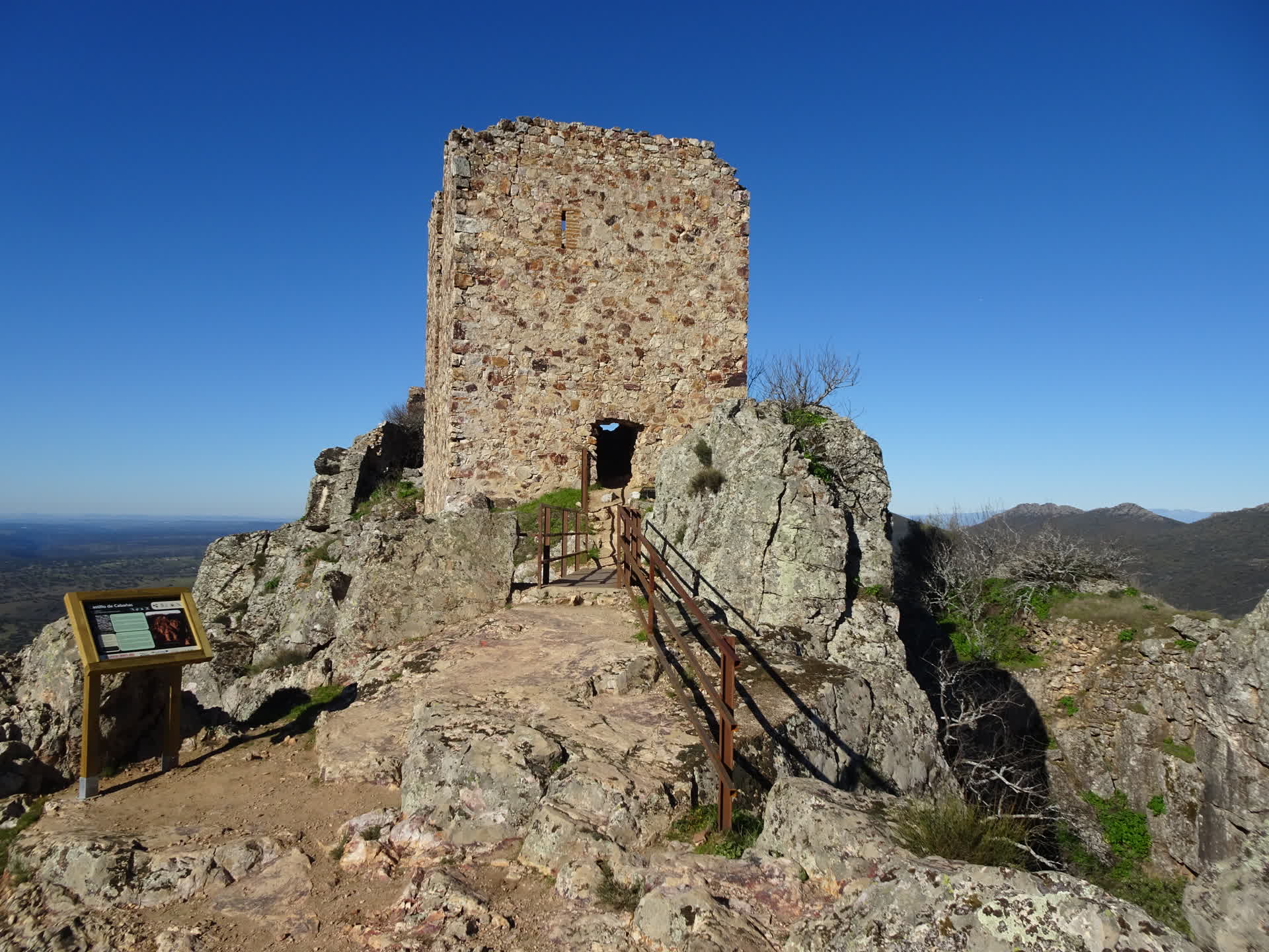 Castillo de Cabañas del Castillo