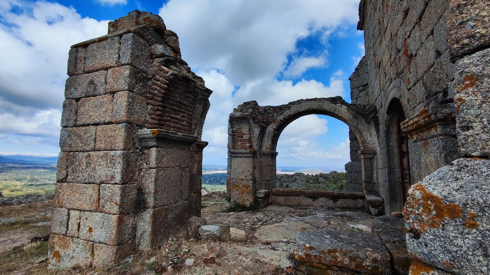 Ermita de Valbón (Valencia de Alcántara)